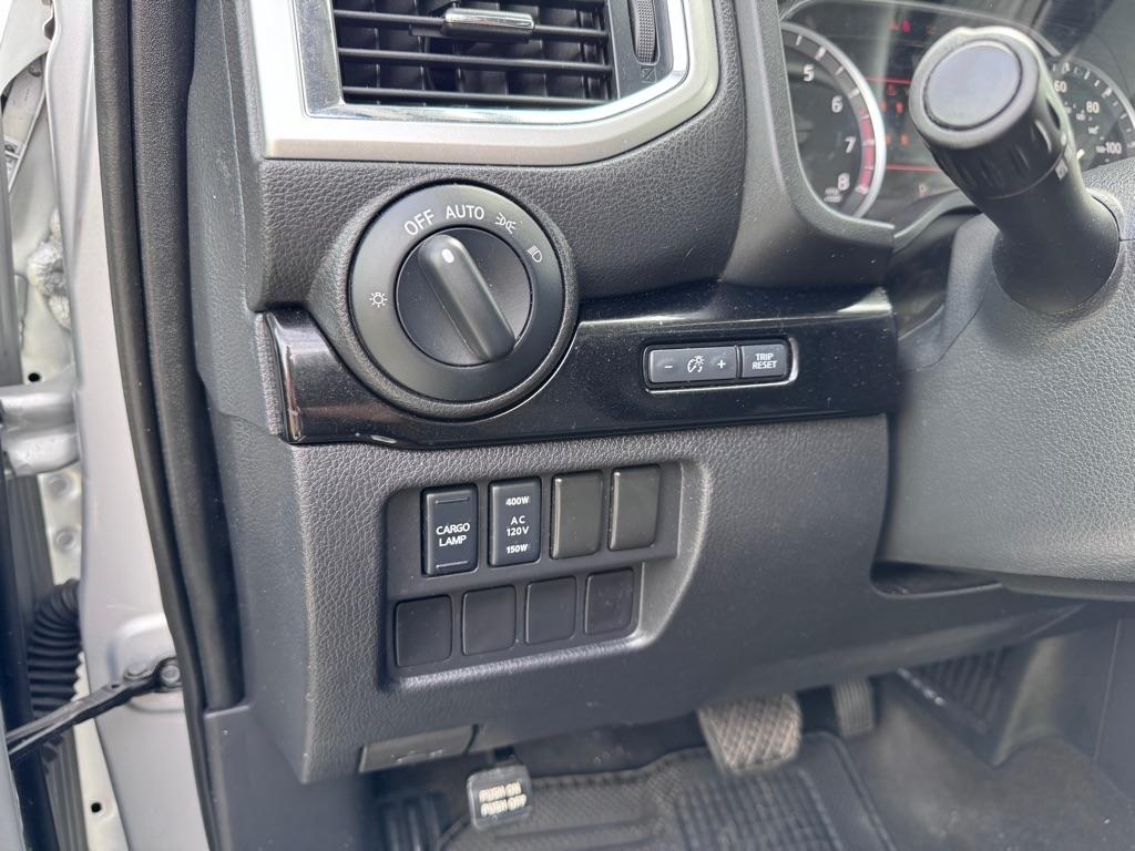 Nissan Titan  2021