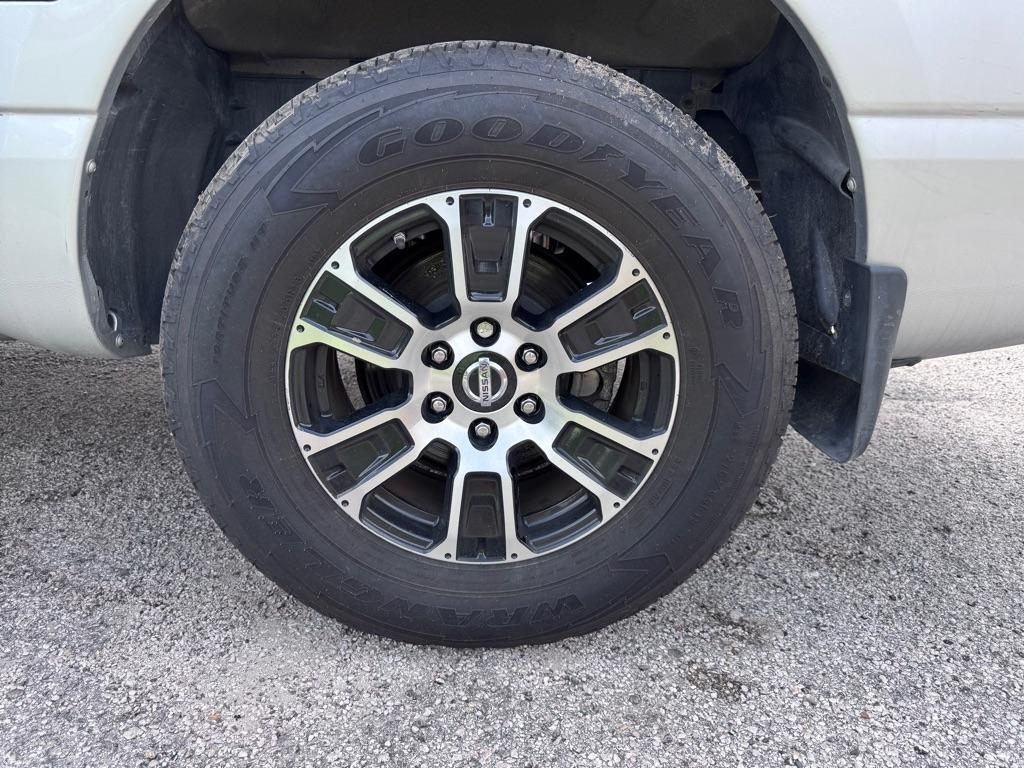 Nissan Titan  2021