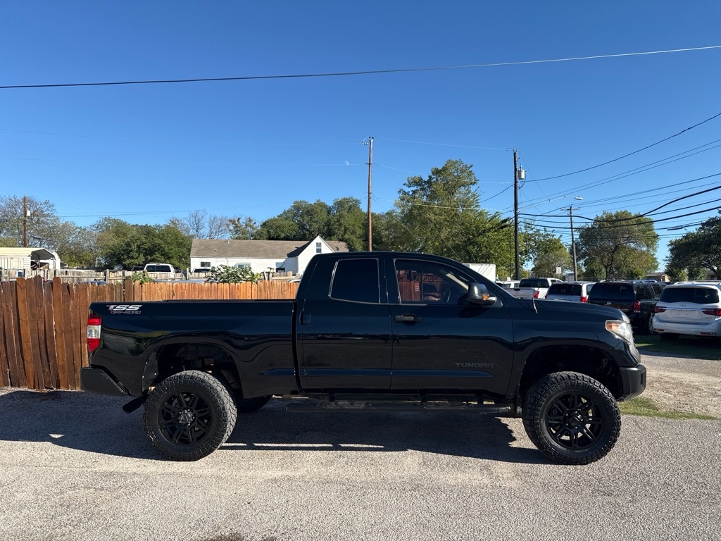 2019 Toyota Tundra Double Cab SR photo 2