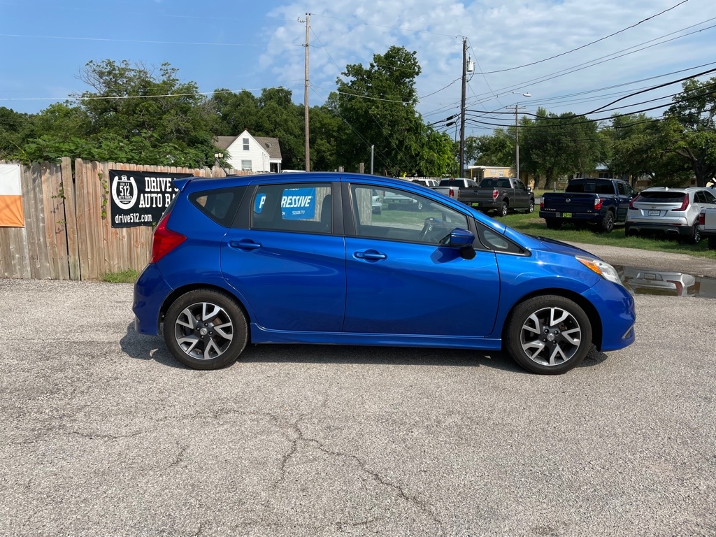 2015 Nissan Versa Note SR photo 3
