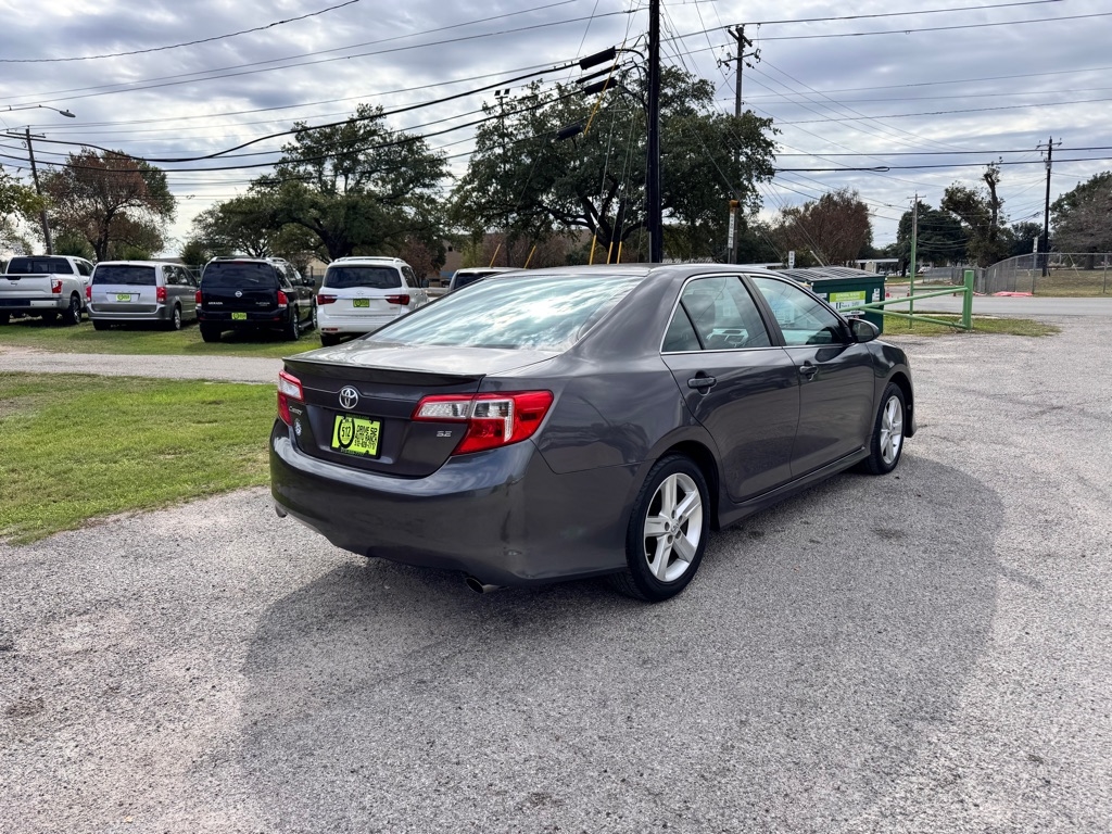 2014 Toyota Camry L photo 4