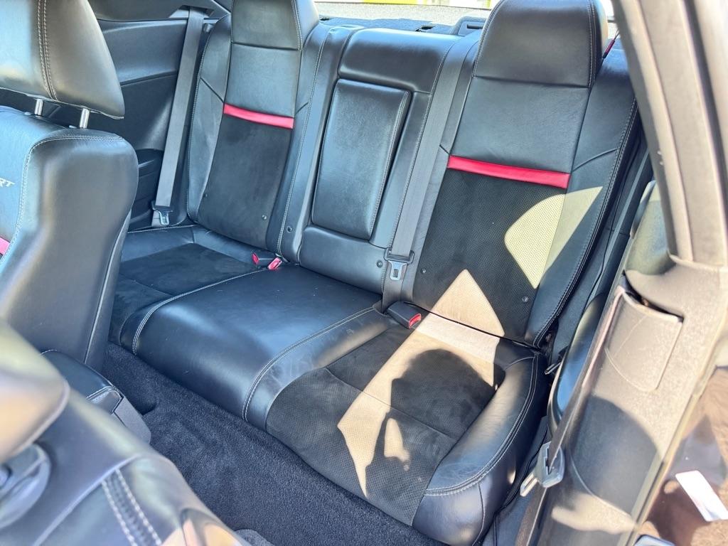 Dodge Challenger  2012