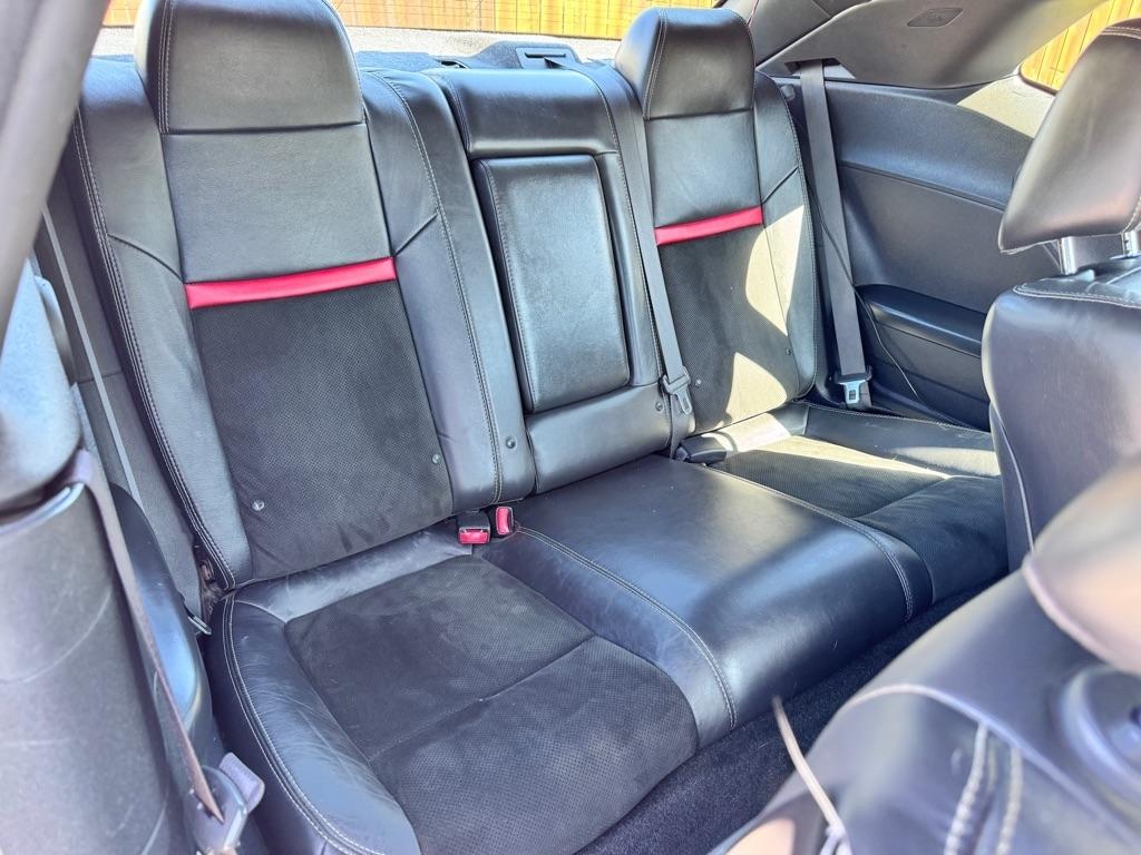 Dodge Challenger  2012