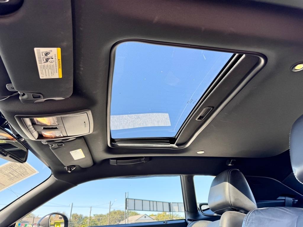 Dodge Challenger  2012