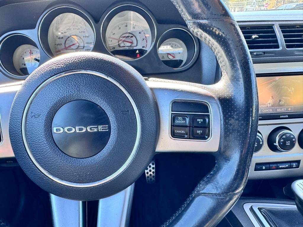 Dodge Challenger  2012