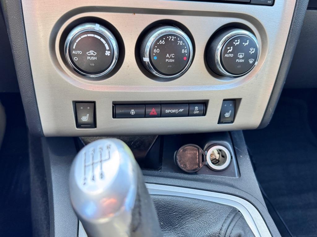 Dodge Challenger  2012