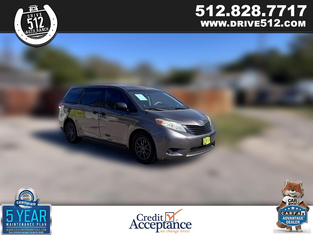2014 Toyota Sienna NICE FAMILY VAN!