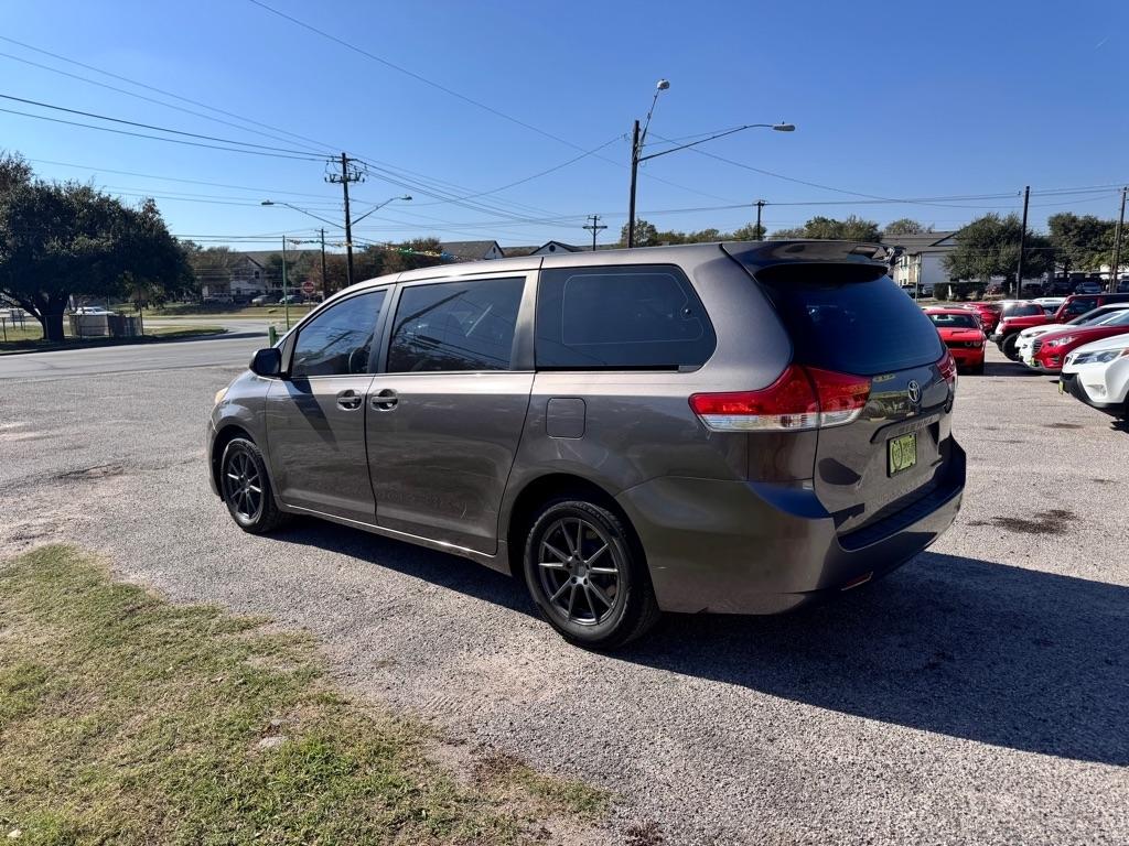 Toyota Sienna  2014