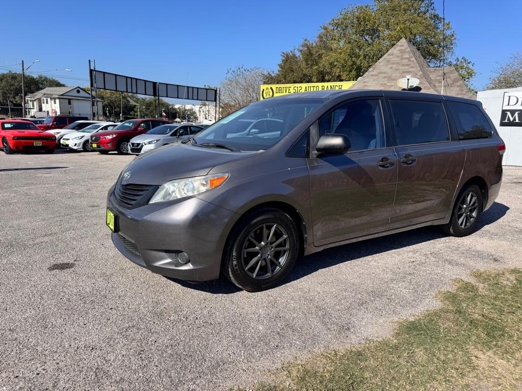 Toyota Sienna  2014