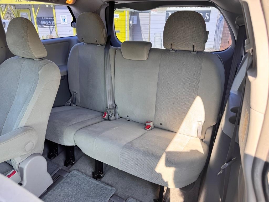 Toyota Sienna  2014