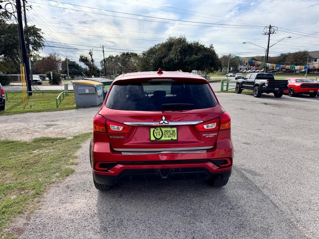 Mitsubishi Outlander Sport  2018