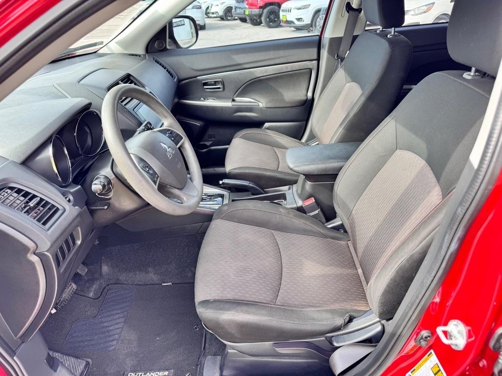 Mitsubishi Outlander Sport  2018