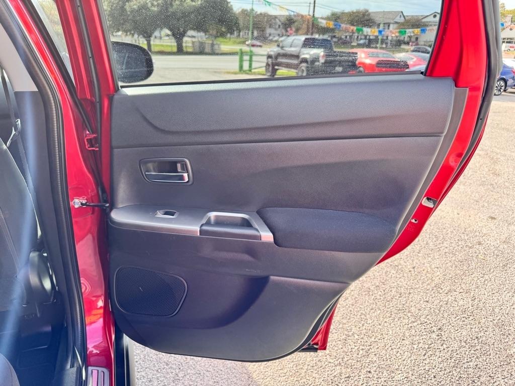 Mitsubishi Outlander Sport  2018