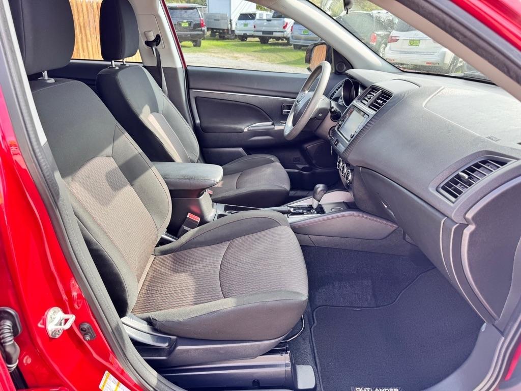 Mitsubishi Outlander Sport  2018
