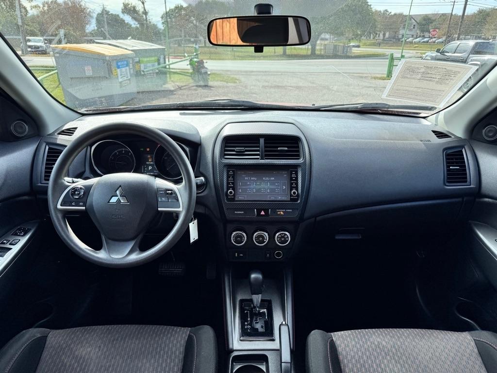 Mitsubishi Outlander Sport  2018