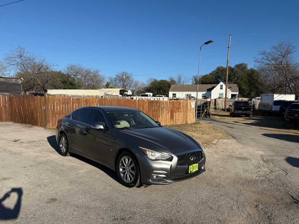 Infiniti Q50  2015