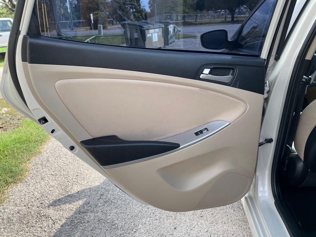 Hyundai Accent  2016