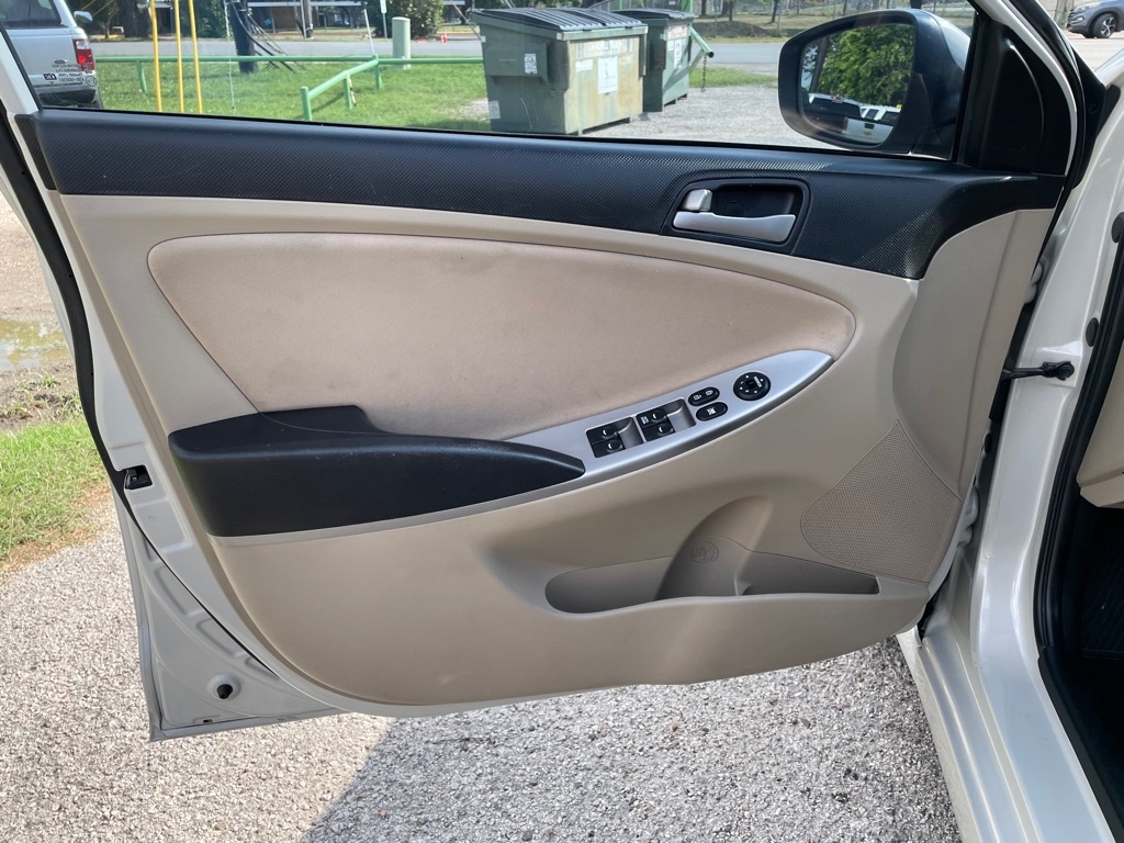 Hyundai Accent  2016