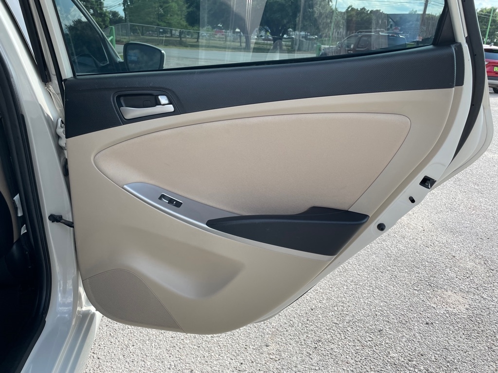 Hyundai Accent  2016