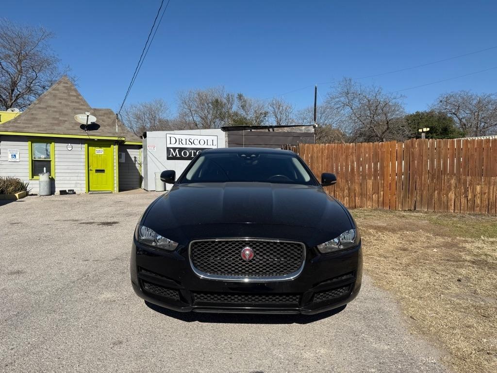 Jaguar XE  2019