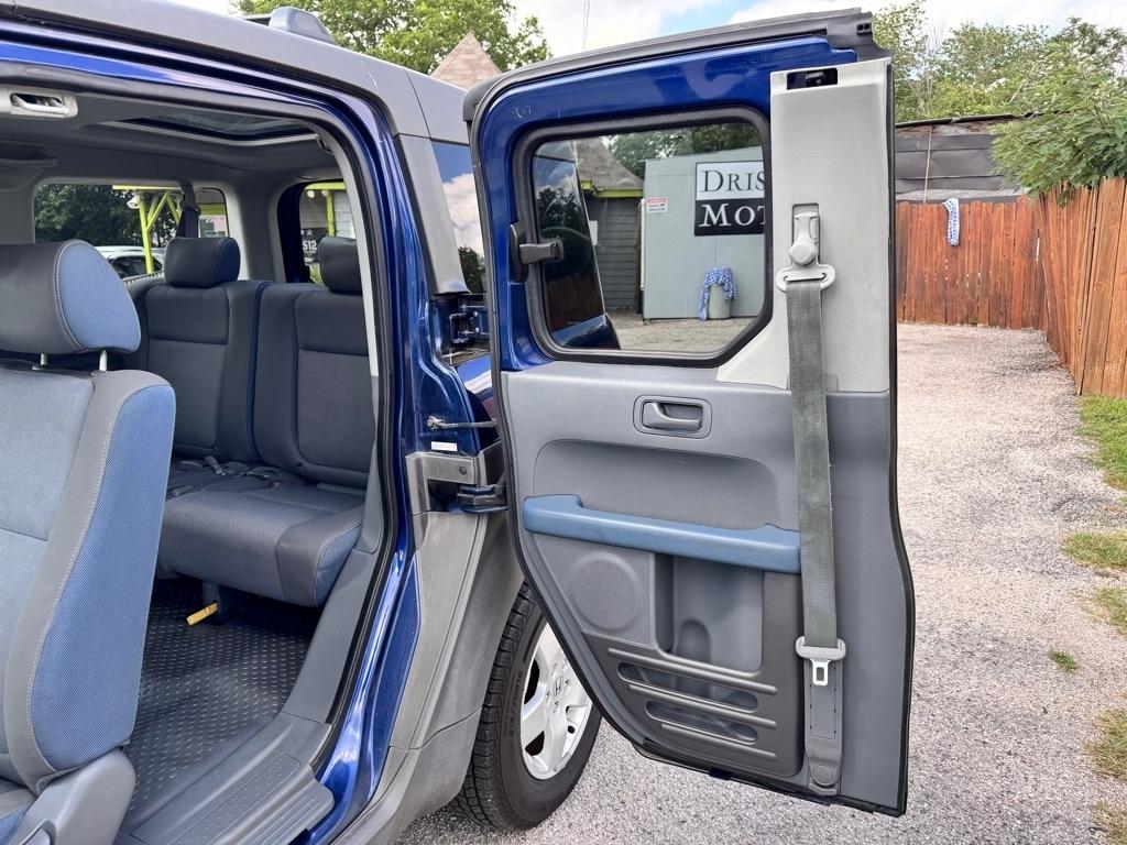 Honda Element  2003