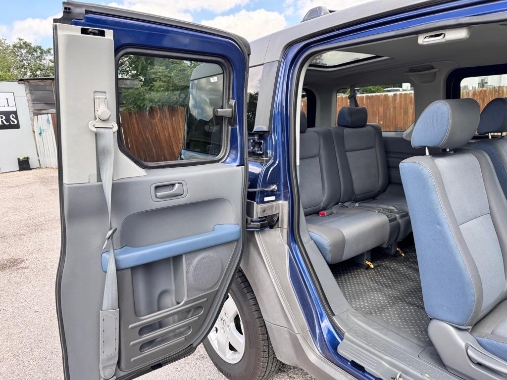 Honda Element  2003