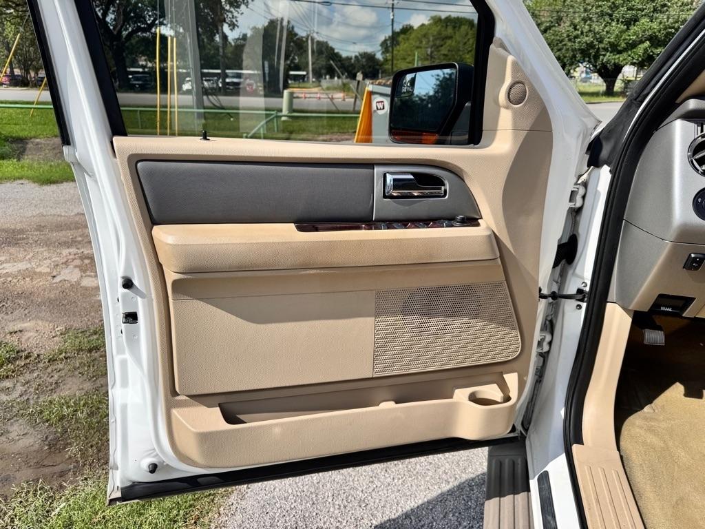 Ford Expedition  2014