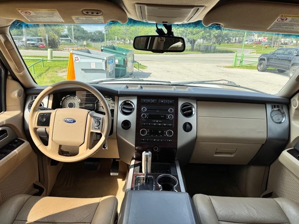 Ford Expedition  2014