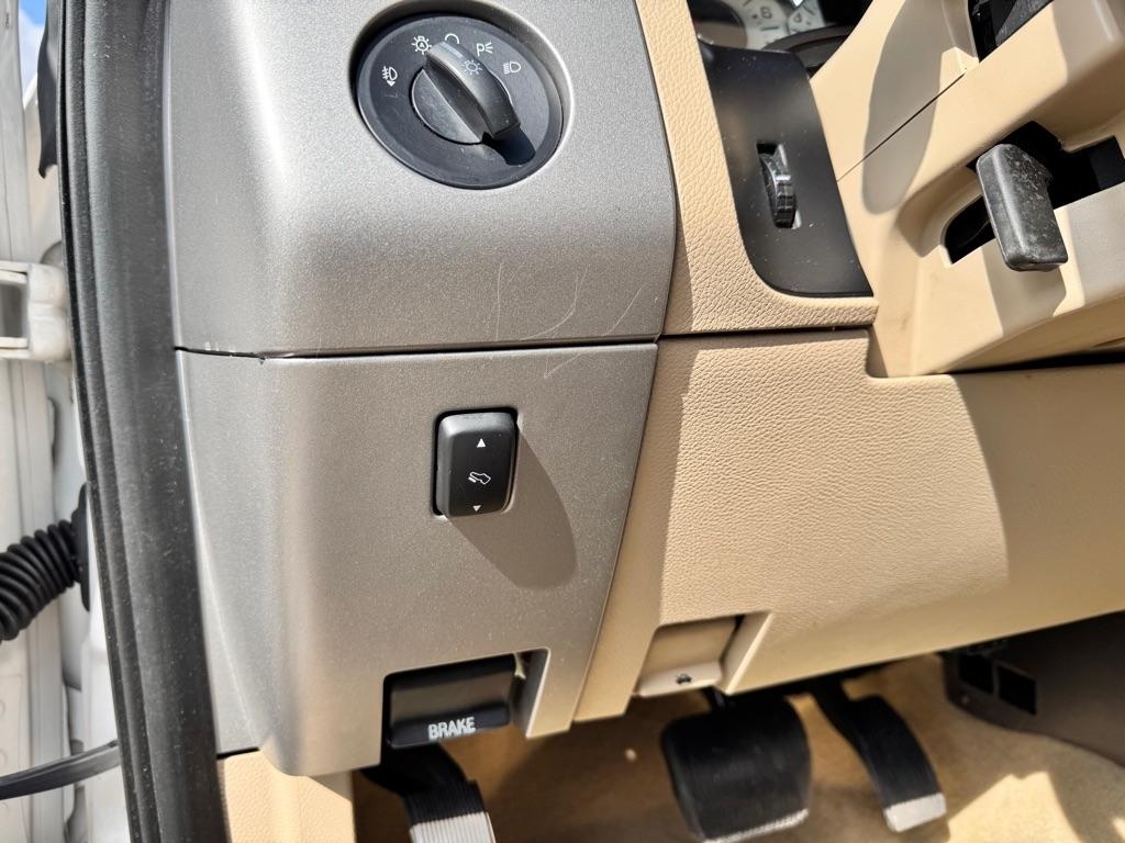 Ford Expedition  2014