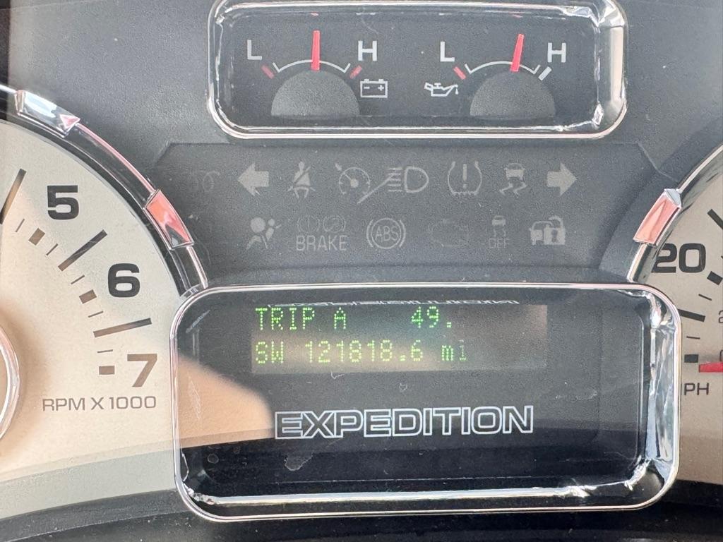 Ford Expedition  2014