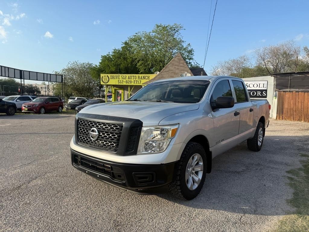 Nissan Titan  2017