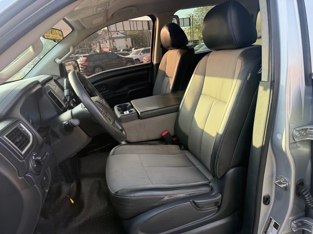Nissan Titan  2017