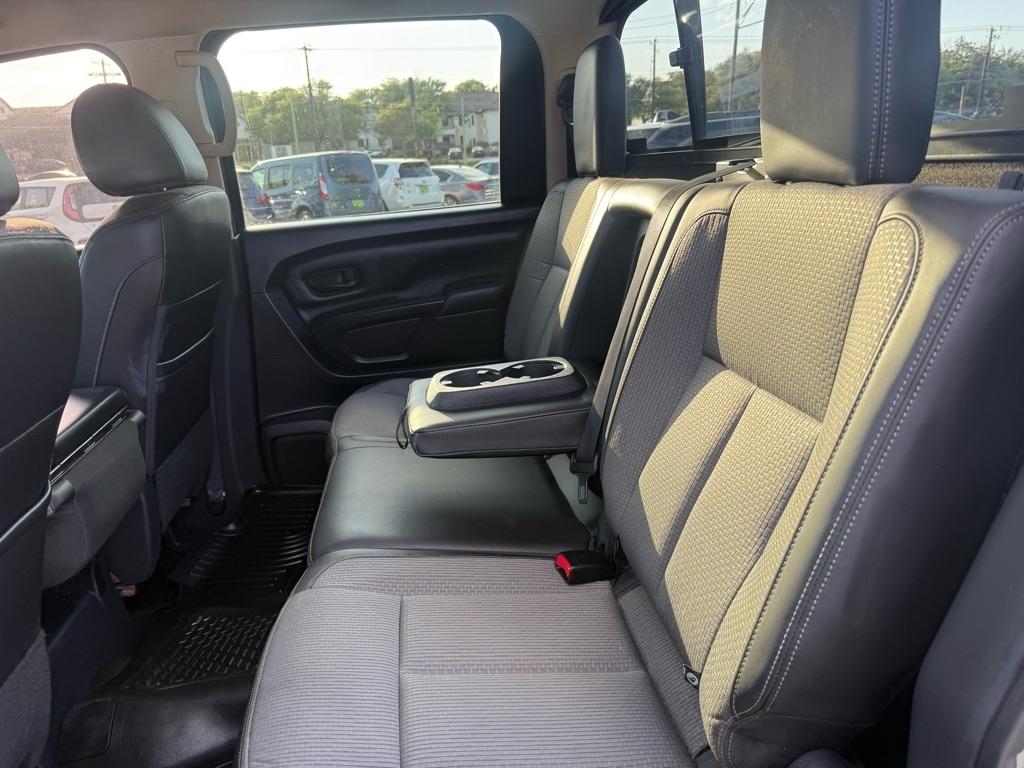 Nissan Titan  2017