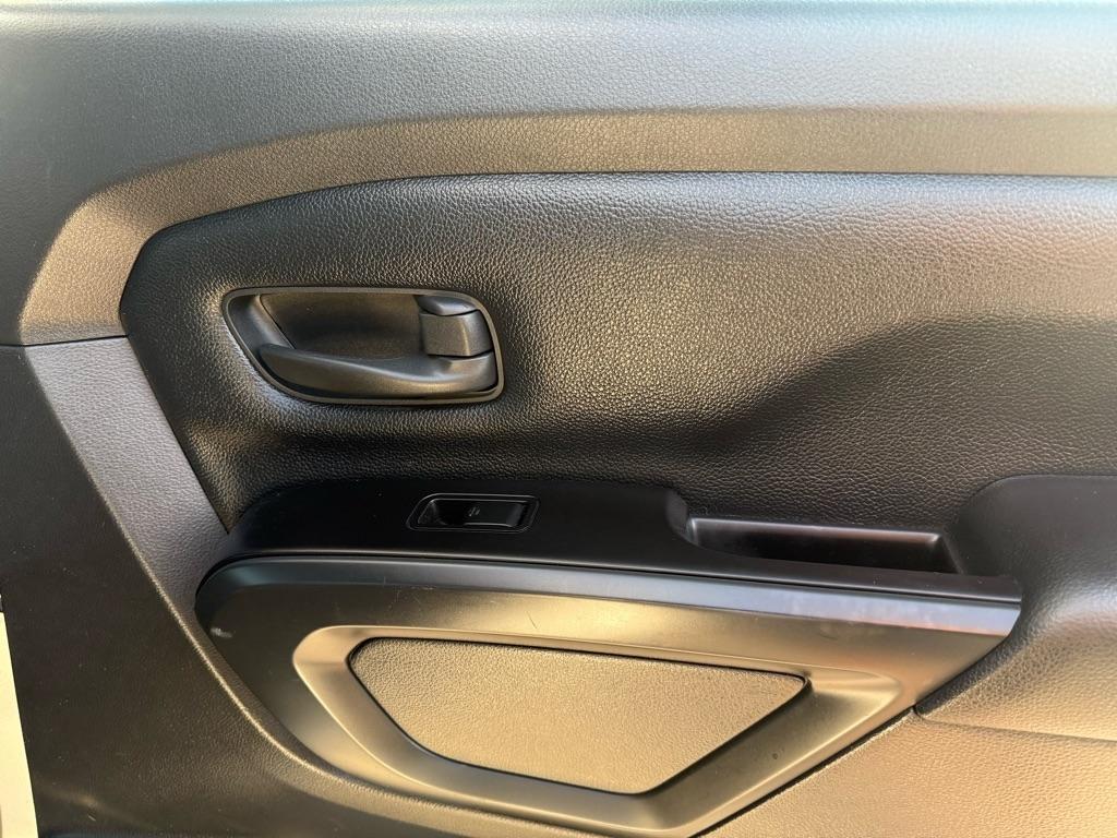Nissan Titan  2017