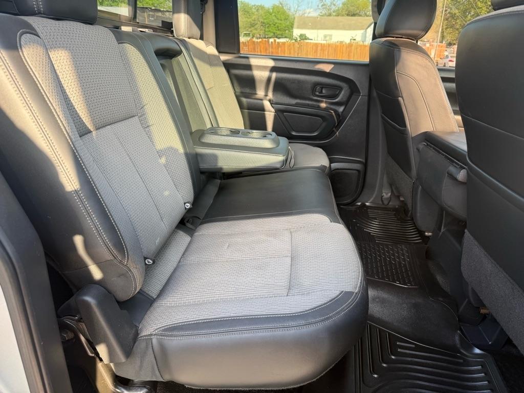 Nissan Titan  2017