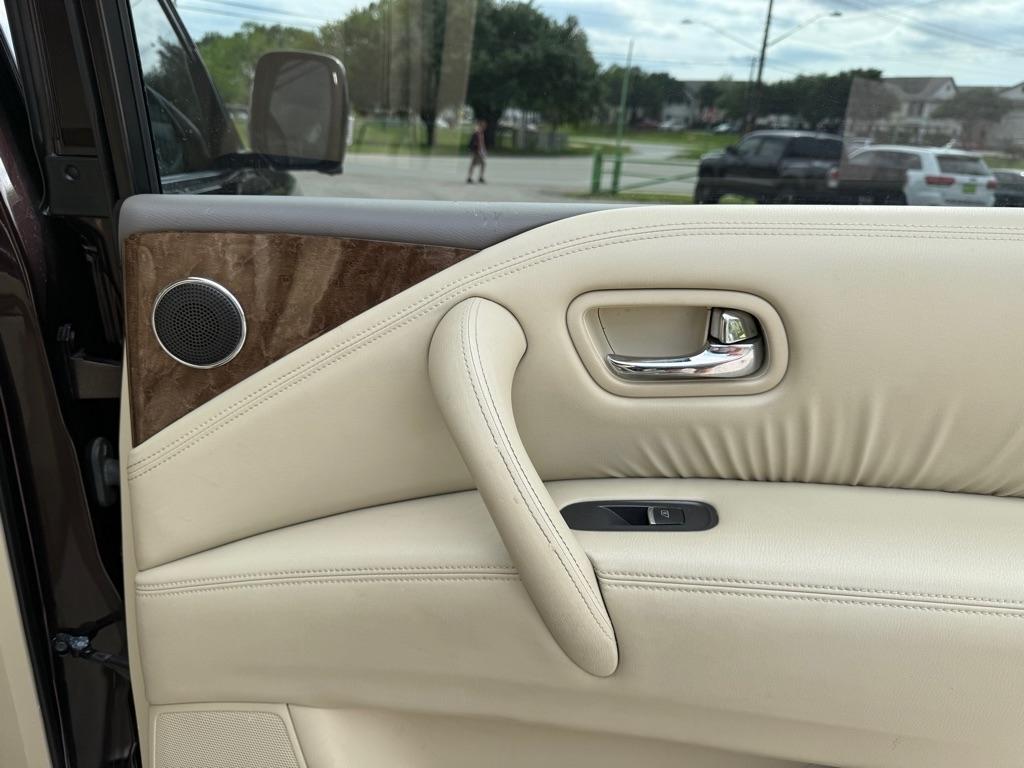Infiniti QX80  2015