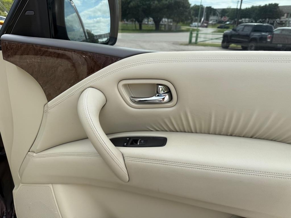 Infiniti QX80  2015