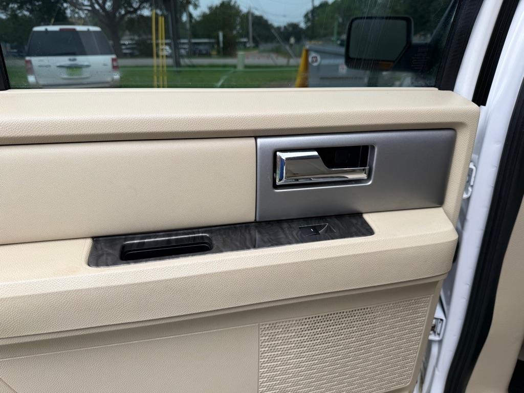 Ford Expedition  2017