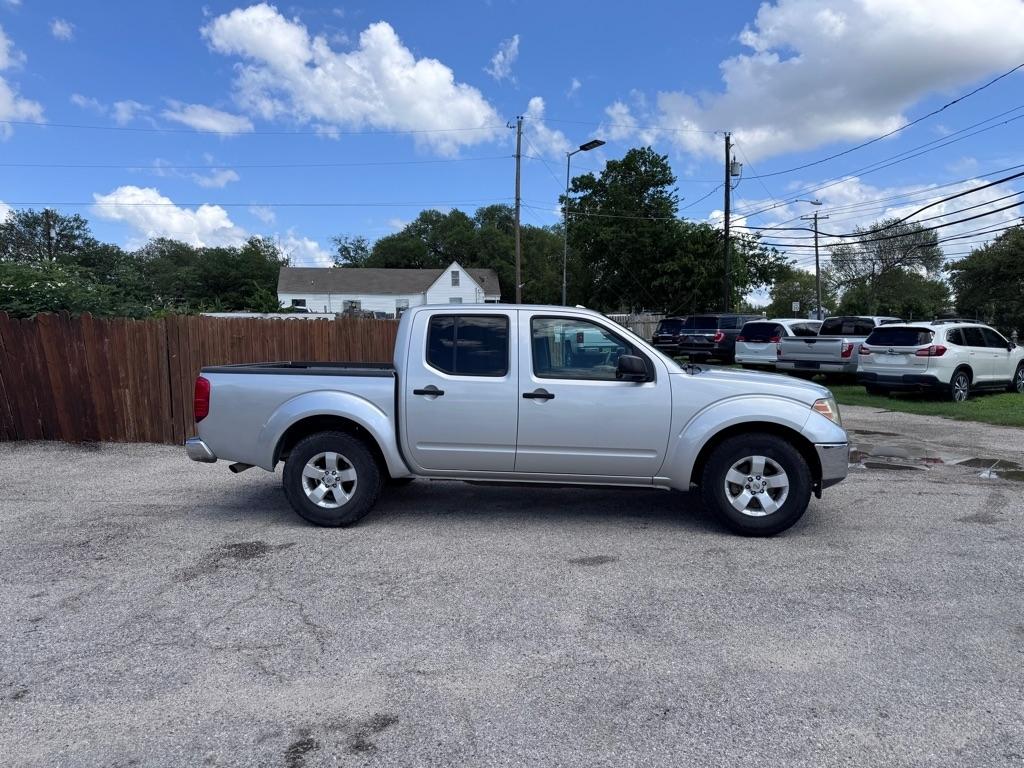 Nissan Frontier  2011