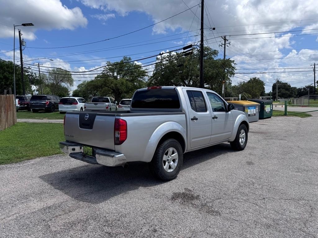 Nissan Frontier  2011