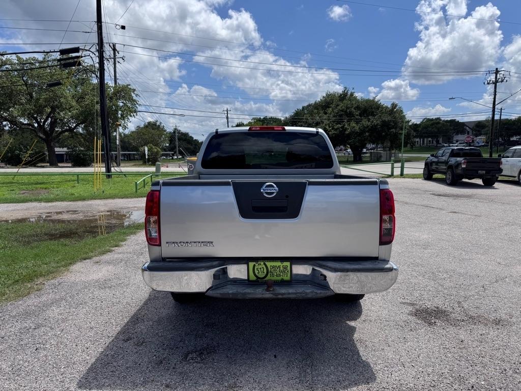 Nissan Frontier  2011