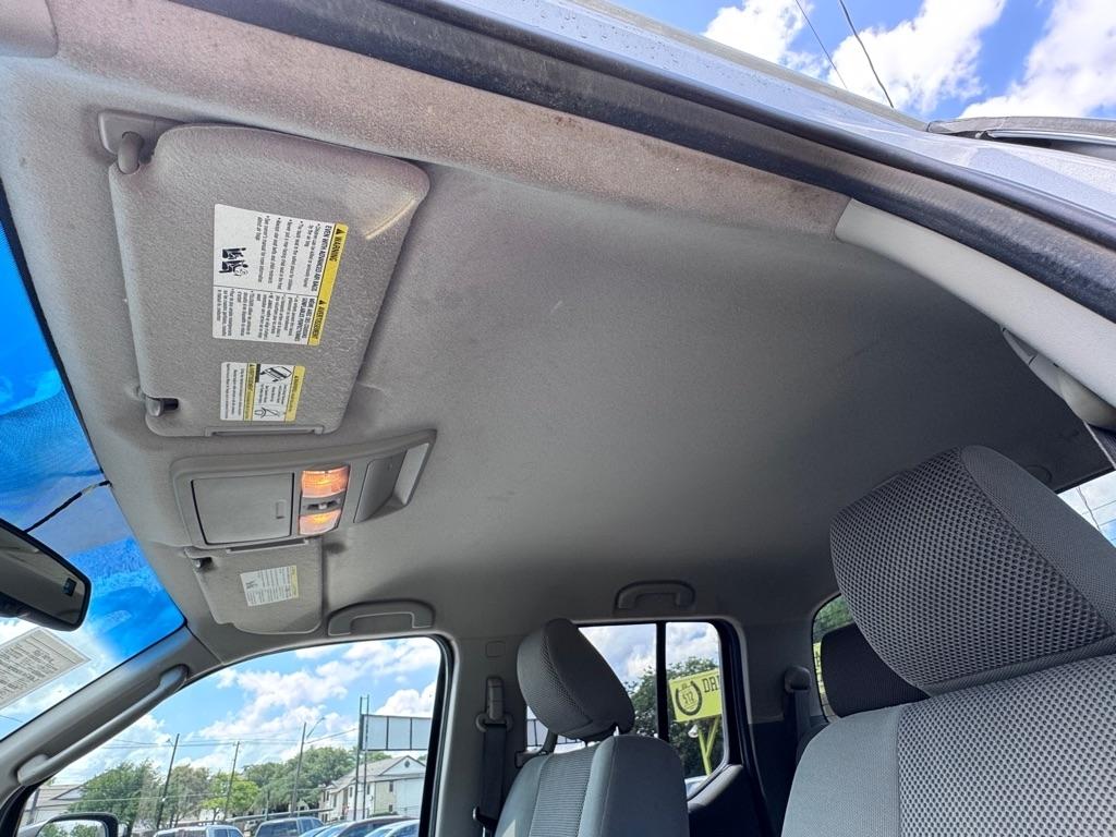 Nissan Frontier  2011