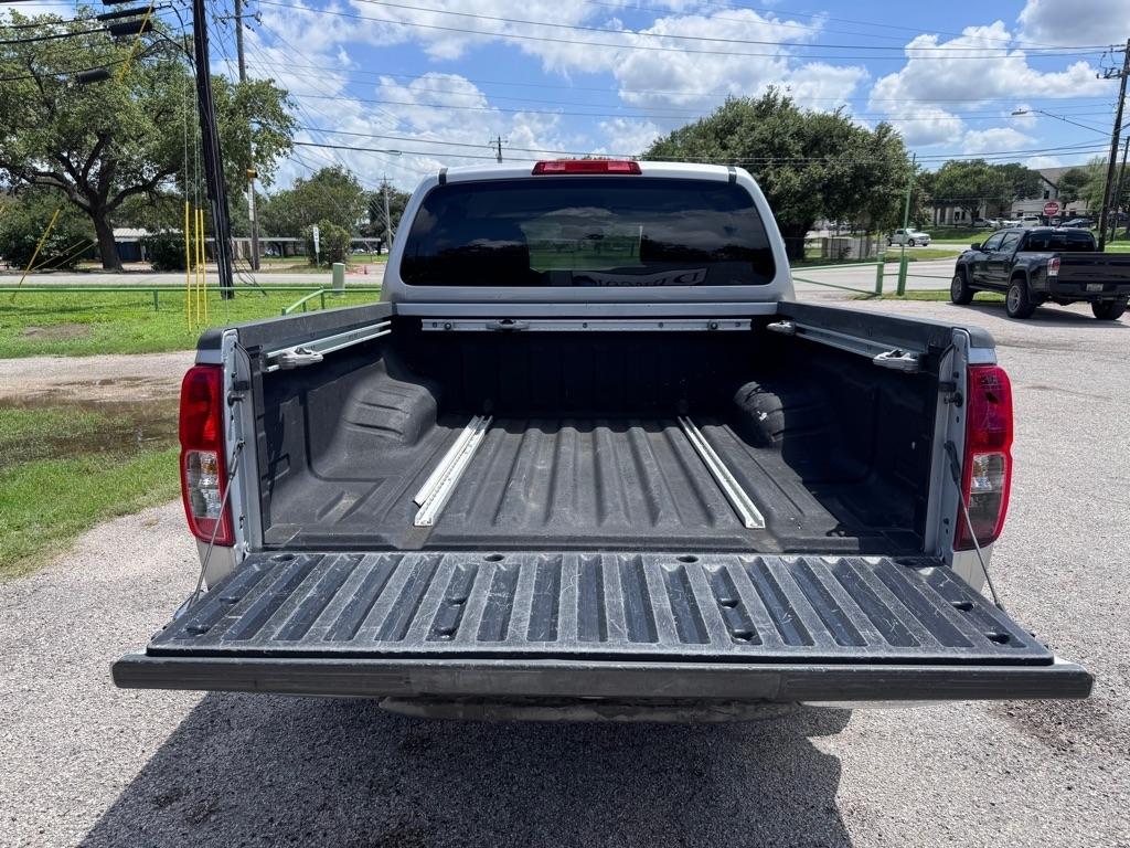 Nissan Frontier  2011