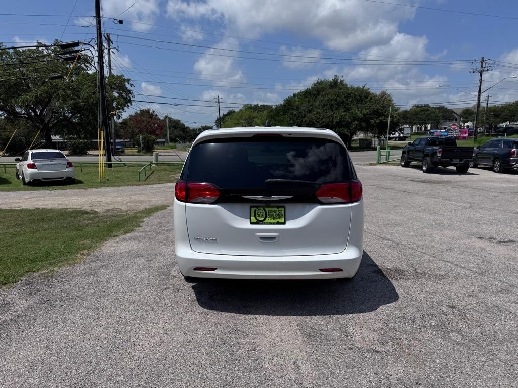 Chrysler Voyager  2022