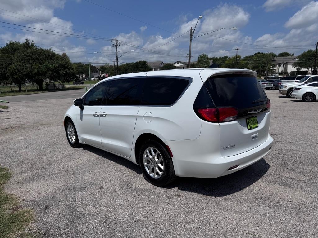 Chrysler Voyager  2022