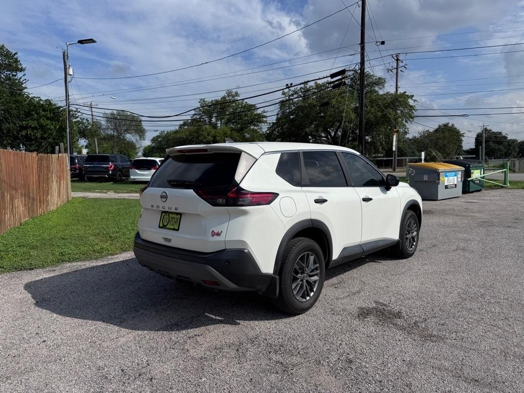 Nissan Rogue  2022