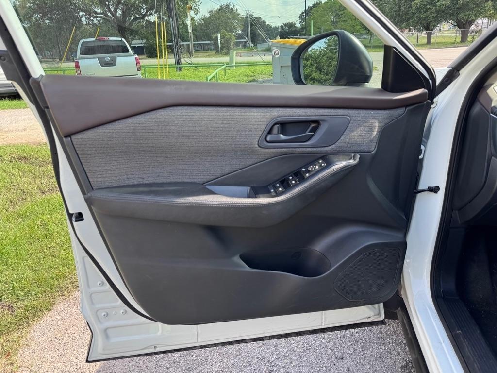 Nissan Rogue  2022