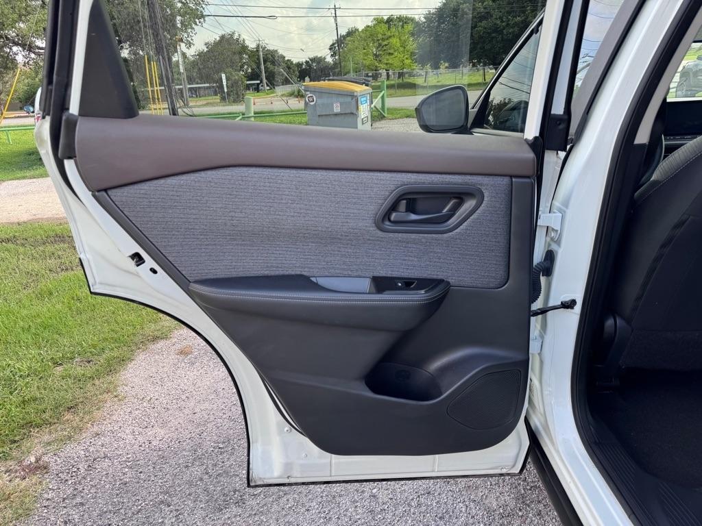 Nissan Rogue  2022