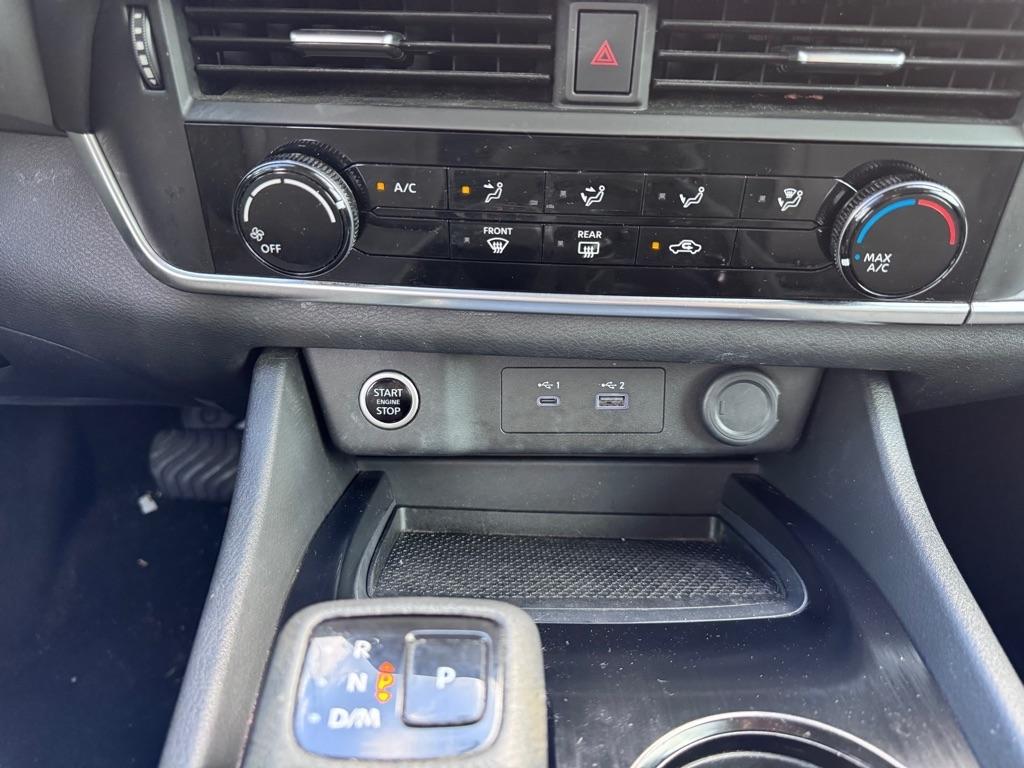 Nissan Rogue  2022