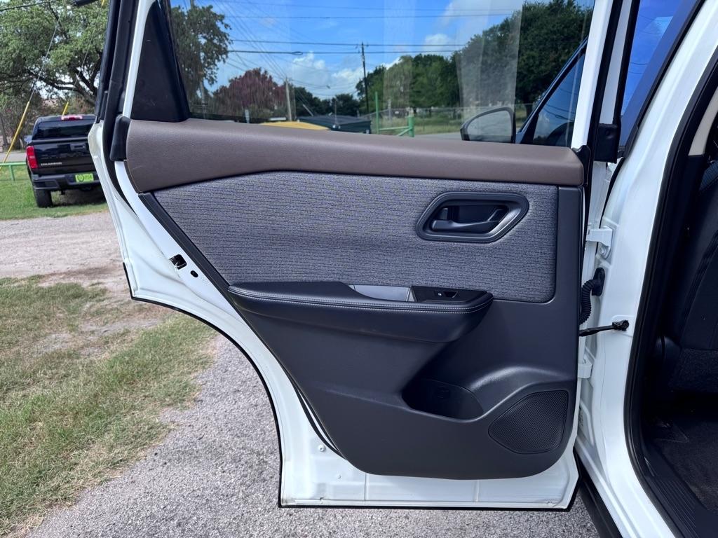Nissan Rogue  2022